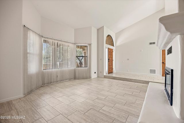 1781 E Rio De La Loma, Tucson, AZ 85718