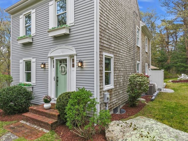 55 Ridgeview Dr., Falmouth, MA 02540