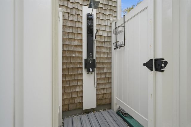 55 Ridgeview Dr., Falmouth, MA 02540