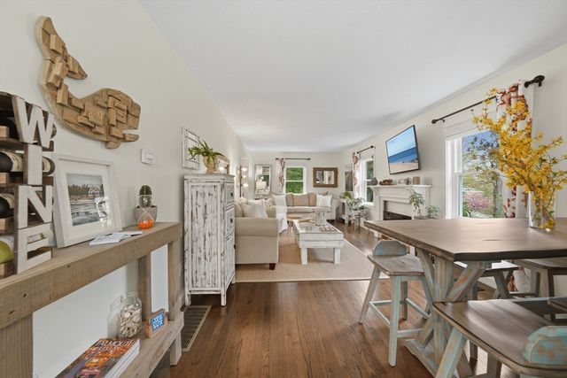 55 Ridgeview Dr., Falmouth, MA 02540