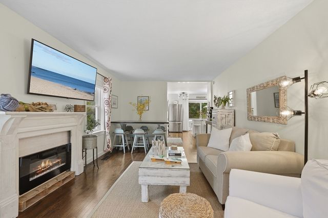 55 Ridgeview Dr., Falmouth, MA 02540