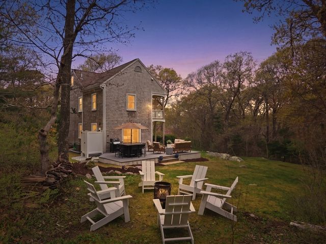55 Ridgeview Dr., Falmouth, MA 02540