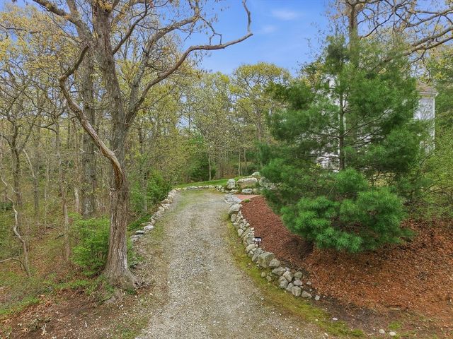 55 Ridgeview Dr., Falmouth, MA 02540