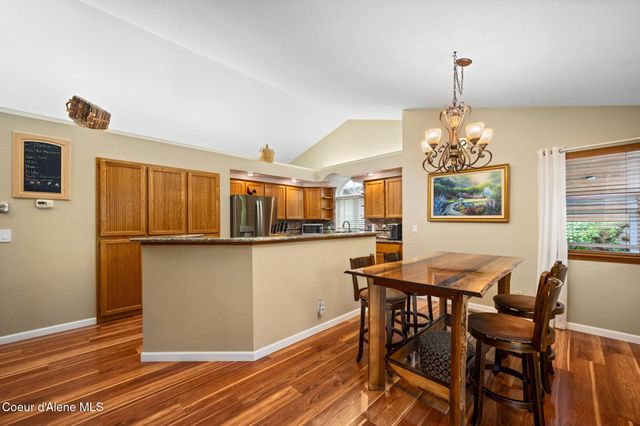8417 N Stonehaven DR, Hayden, ID 83835
