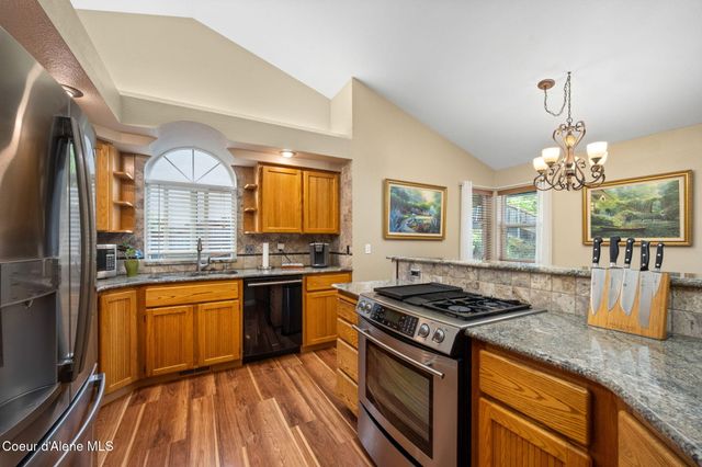 8417 N Stonehaven DR, Hayden, ID 83835