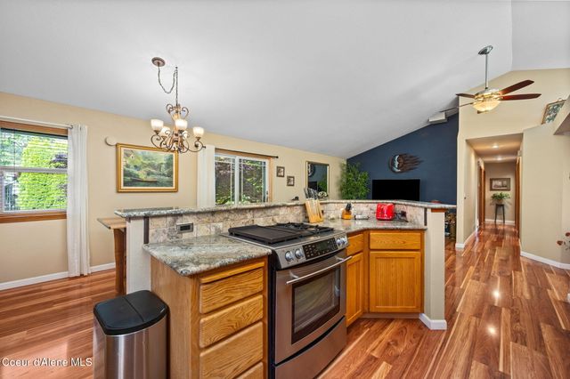 8417 N Stonehaven DR, Hayden, ID 83835