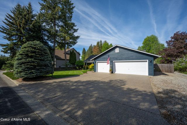 8417 N Stonehaven DR, Hayden, ID 83835