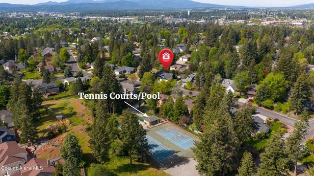 8417 N Stonehaven DR, Hayden, ID 83835