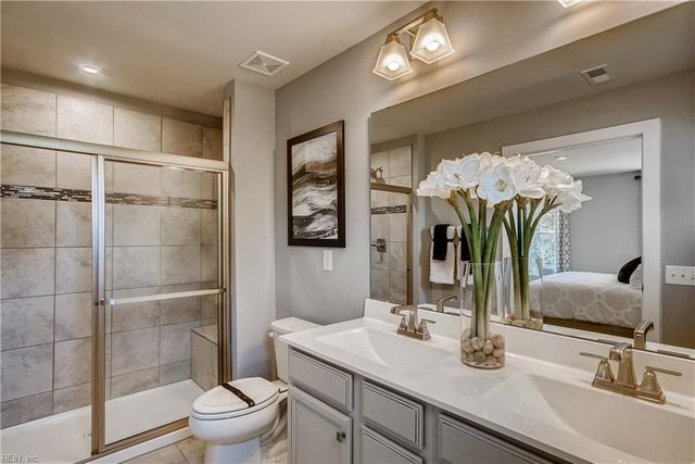 125 Tuscorora LN, Moyock, NC 27958