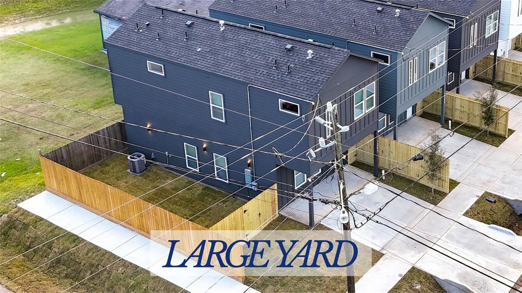 1203 Dewalt Street, Houston, TX 77088