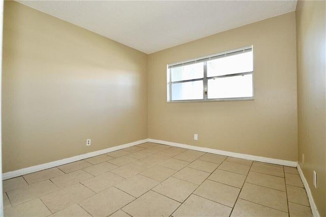 9915 Sandalfoot Boulevard 408, Boca Raton, FL 33428