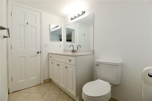 9915 Sandalfoot Boulevard 408, Boca Raton, FL 33428