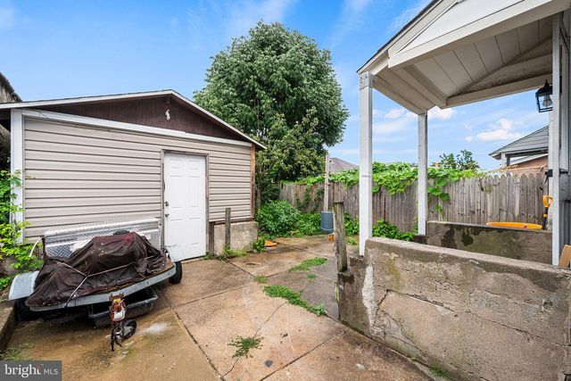 7441 ROGERS AVE, Upper Darby, PA 19082