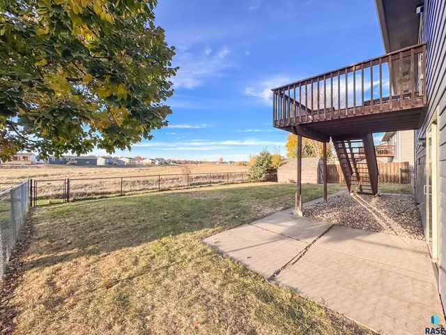 2713 N Vincent Ave Avenue, Sioux Falls, SD 57107