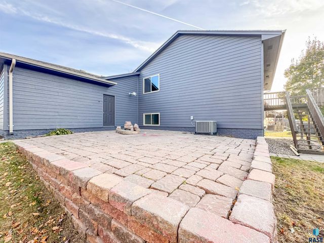 2713 N Vincent Ave Avenue, Sioux Falls, SD 57107