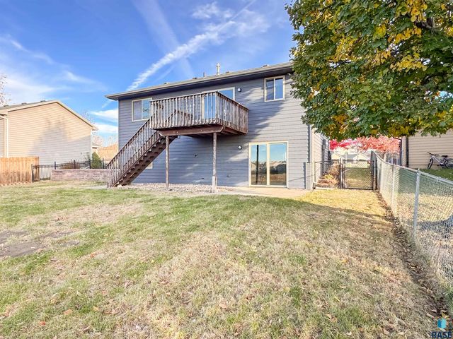 2713 N Vincent Ave Avenue, Sioux Falls, SD 57107