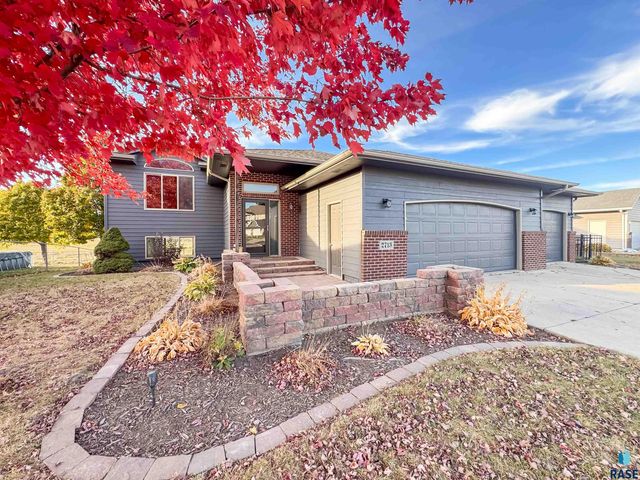 2713 N Vincent Ave Avenue, Sioux Falls, SD 57107