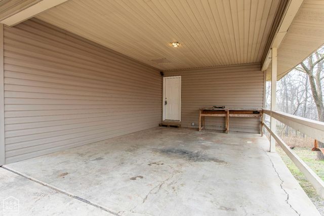 2 Cisco Circle, Cherokee Village, AR 72529