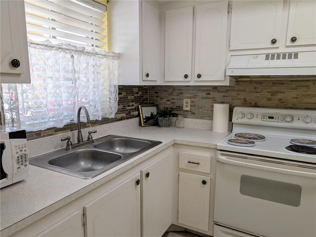 4111 HERON WAY E-103, Bradenton, FL 34205