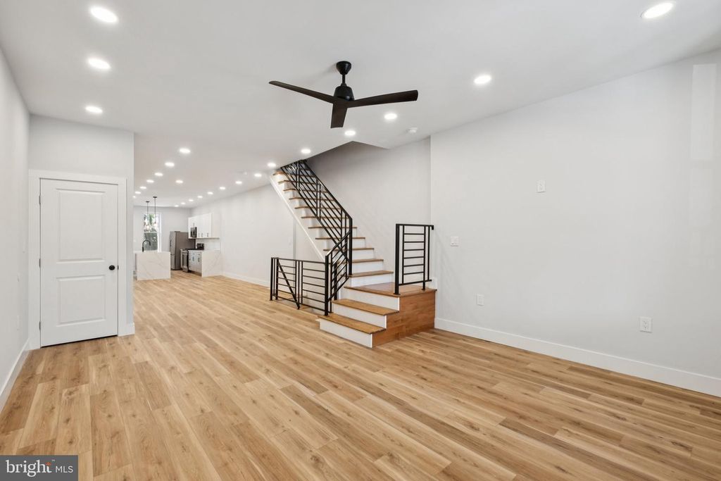 1039 E CHELTEN AVE, Philadelphia, PA 19138