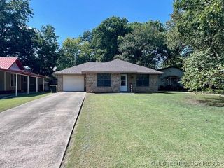 307 N 8th, Durant, OK 74701
