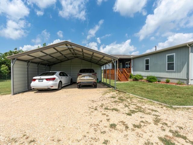 4220 Old McMahan RD, Lockhart, TX 78644