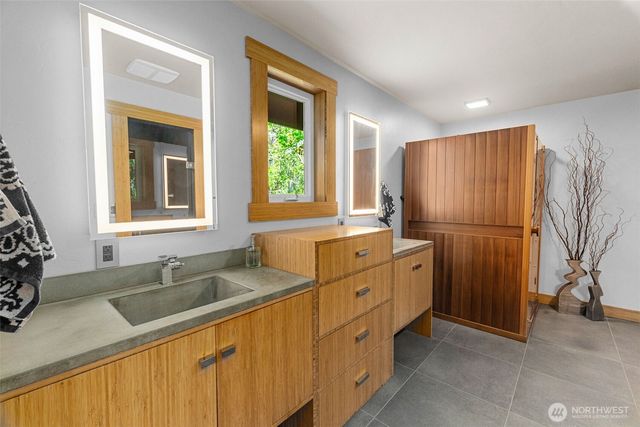 4900 Grand Fir Lane NW, Olympia, WA 98502