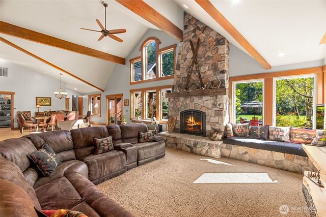 4900 Grand Fir Lane NW, Olympia, WA 98502