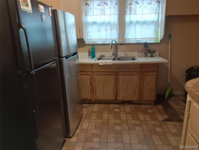 9543 Cheyenne Street, Detroit, MI 48227