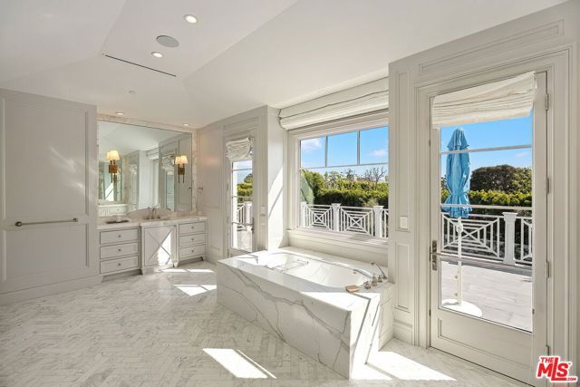 15000 Altata Drive, Pacific Palisades (los Angeles), CA 90272