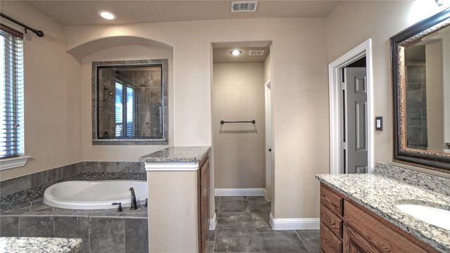 1122 Wedgewood Drive, Forney, TX 75126