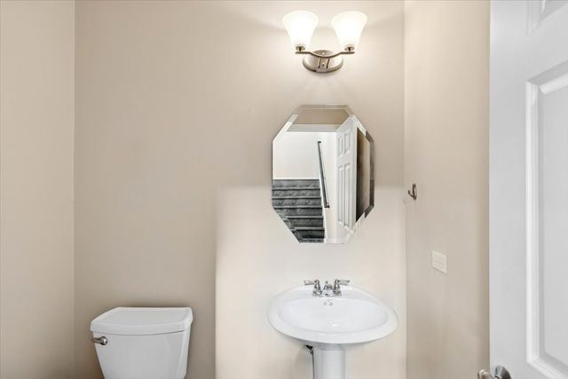 2942 Madison Drive, Naperville, IL 60564