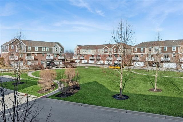 2942 Madison Drive, Naperville, IL 60564