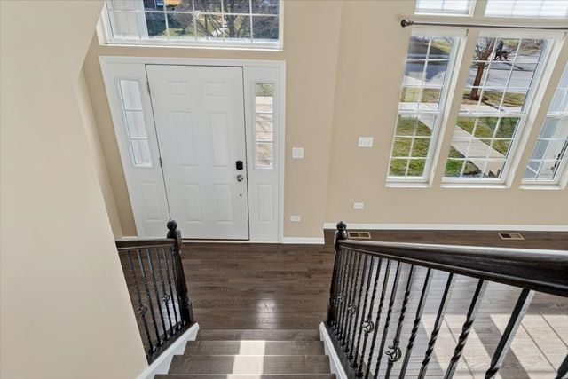 2942 Madison Drive, Naperville, IL 60564