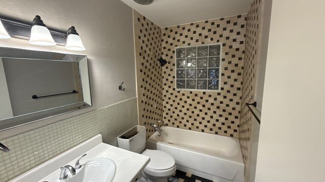 1851 Chevy Chase Drive, Carrollton, TX 75006