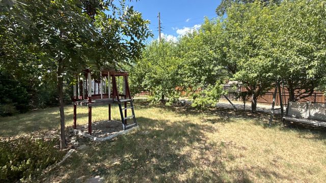 1851 Chevy Chase Drive, Carrollton, TX 75006