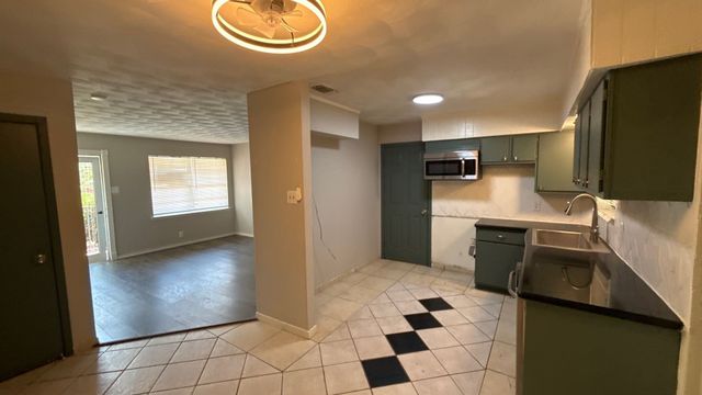 1851 Chevy Chase Drive, Carrollton, TX 75006