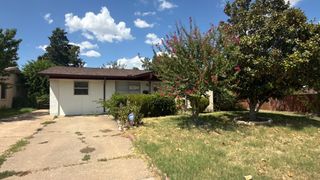 1851 Chevy Chase Drive, Carrollton, TX 75006