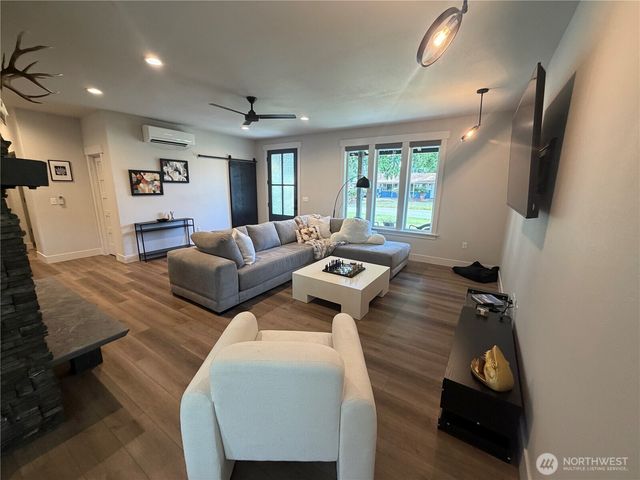 2714 67th Court SW, Olympia, WA 98512