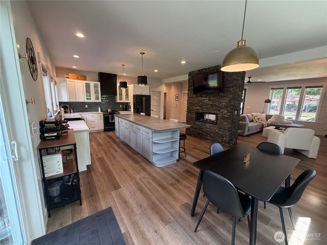 2714 67th Court SW, Olympia, WA 98512
