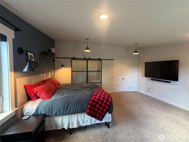 2714 67th Court SW, Olympia, WA 98512