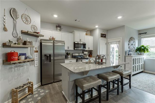 5328 Barberry Avenue, Oakwood, GA 30566