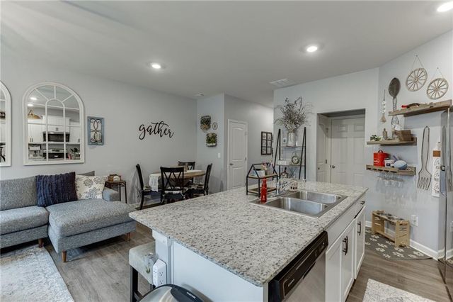 5328 Barberry Avenue, Oakwood, GA 30566