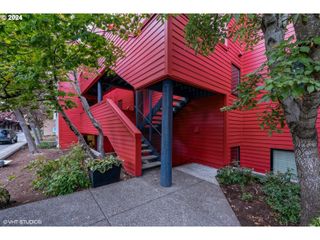 710 Nw NAITO Pkwy C6, Portland, OR 97209