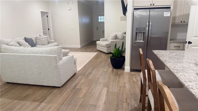 1011 Hampton Street, Tontitown, AR 72762