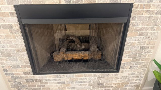1011 Hampton Street, Tontitown, AR 72762