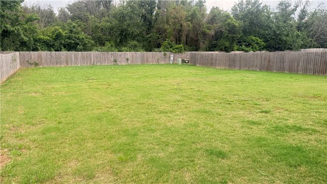 1011 Hampton Street, Tontitown, AR 72762