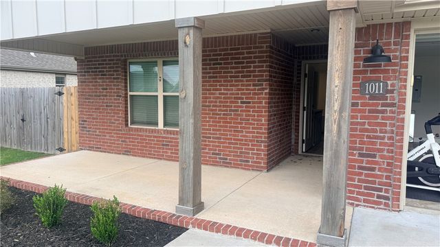 1011 Hampton Street, Tontitown, AR 72762