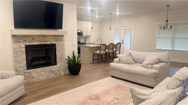 1011 Hampton Street, Tontitown, AR 72762