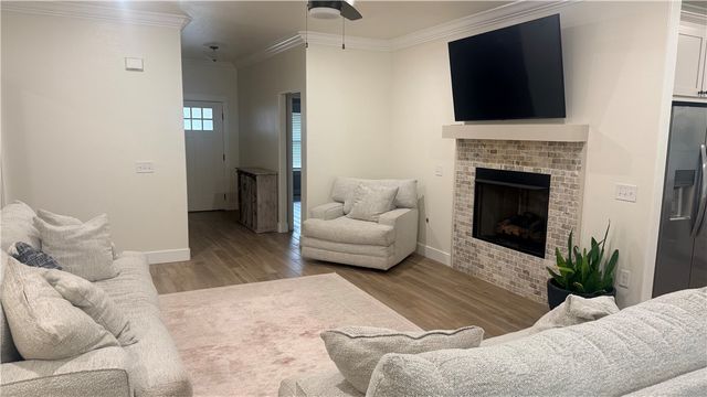 1011 Hampton Street, Tontitown, AR 72762
